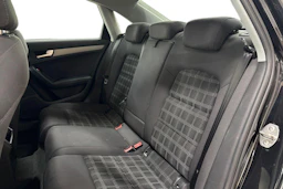 Musta Audi A4 2012 kuva 11.