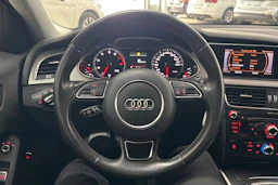 Musta Audi A4 2012 kuva 15.