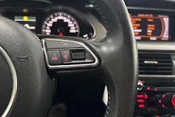 Musta Audi A4 2012 kuva 18.