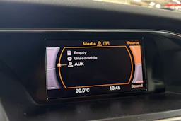 Musta Audi A4 2012 kuva 21.