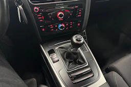 Musta Audi A4 2012 kuva 23.