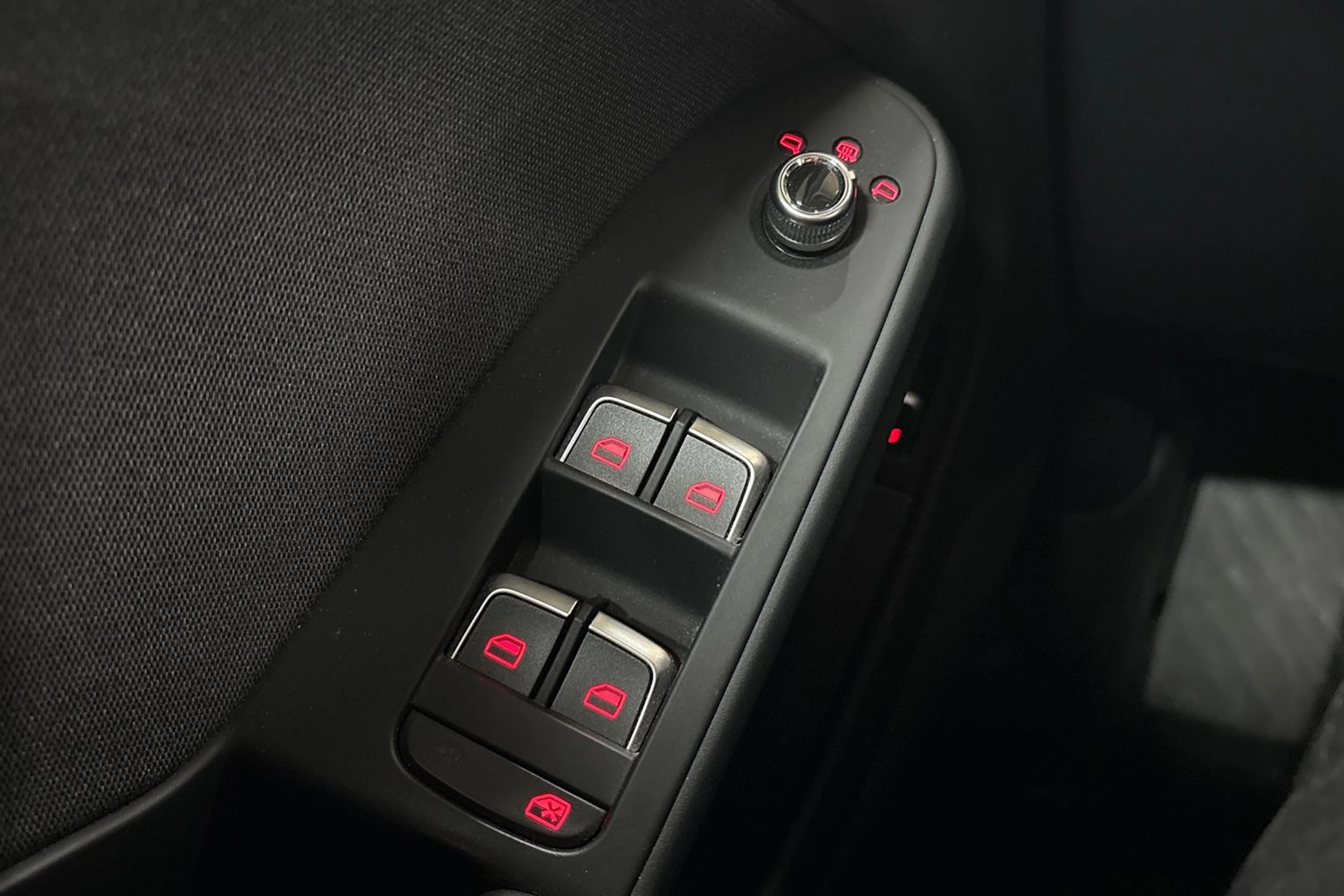 Musta Audi A4 2012 kuva 26.