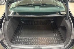 Musta Audi A4 2012 kuva 27.