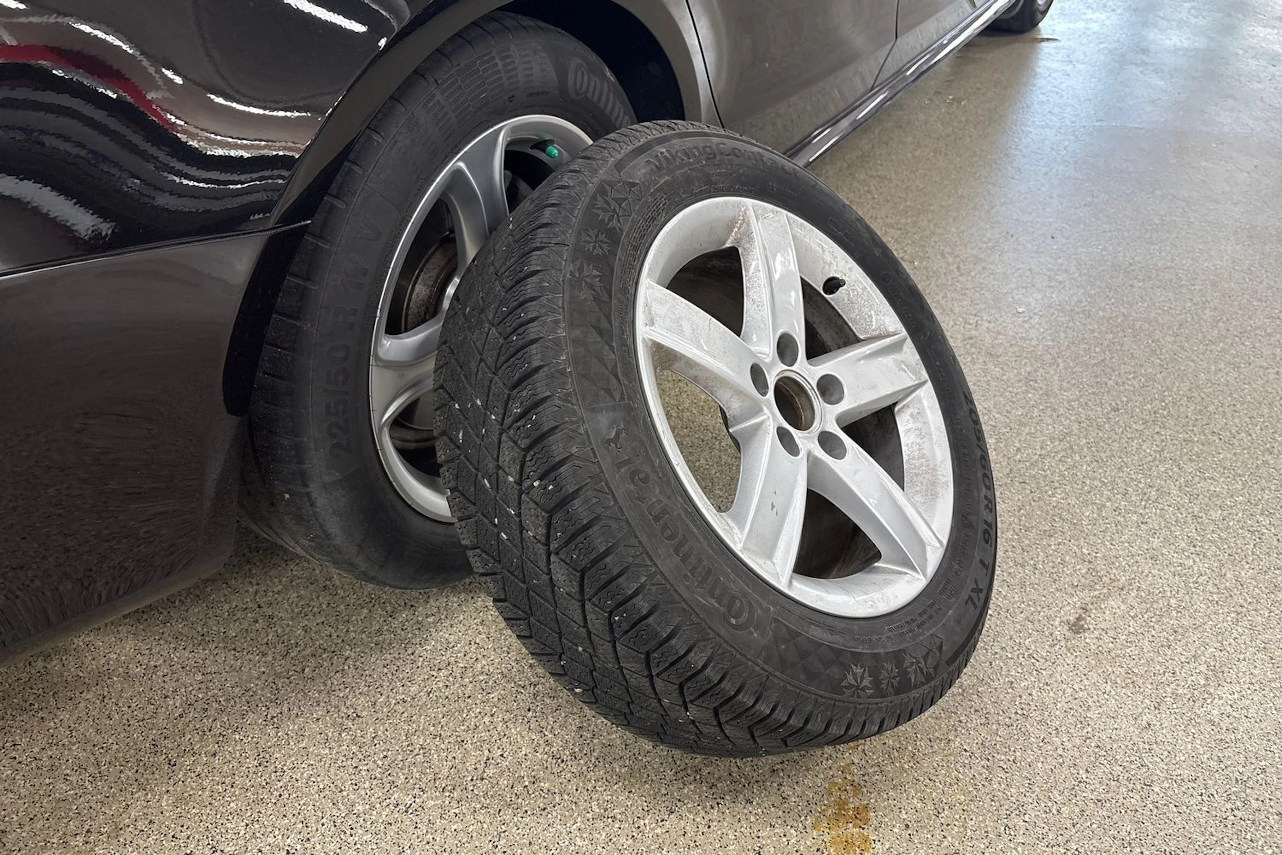 Musta Audi A4 2012 kuva 28.