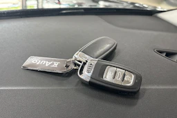 Musta Audi A4 2012 kuva 30.