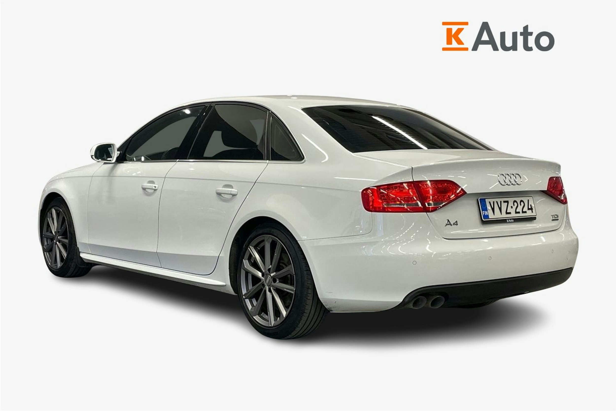 Valkoinen Audi A4 2012 kuva 2.