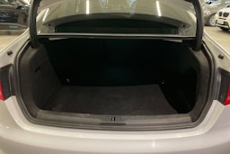 Valkoinen Audi A4 2012 kuva 15.
