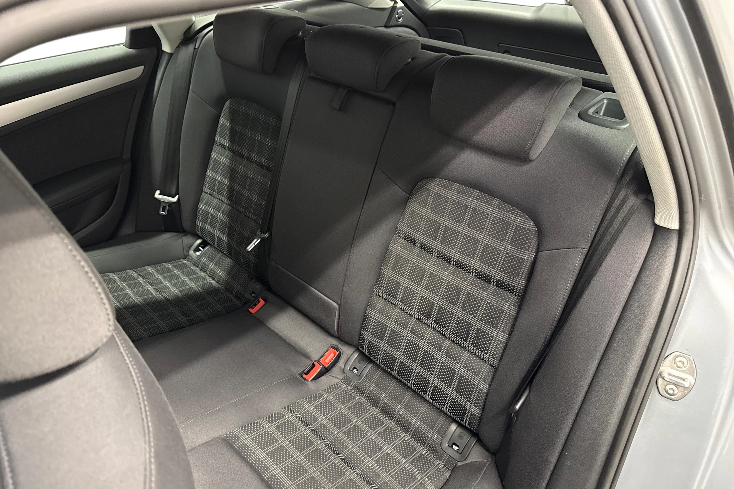 harmaa Audi A4 2012 kuva 11.