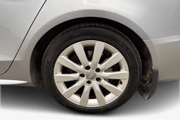 harmaa Audi A4 2012 kuva 12.