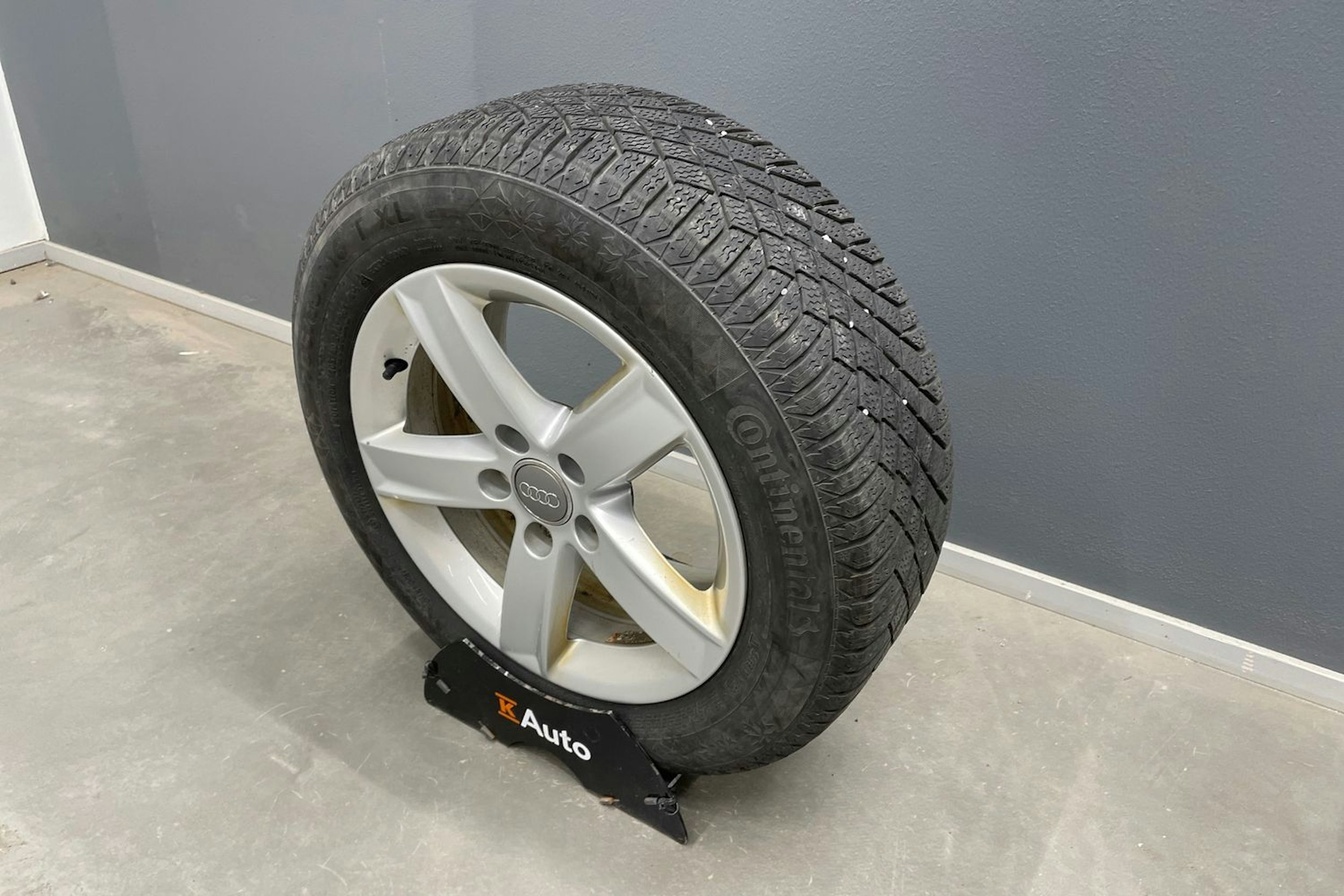 Harmaa Audi A4 2012 kuva 14.