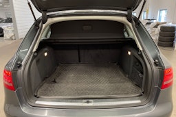 Harmaa Audi A4 2012 kuva 15.