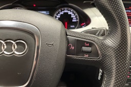 Harmaa Audi A4 2012 kuva 25.