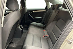 hopea Audi A4 2013 kuva 8.