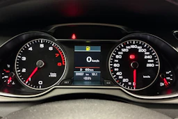 hopea Audi A4 2013 kuva 12.