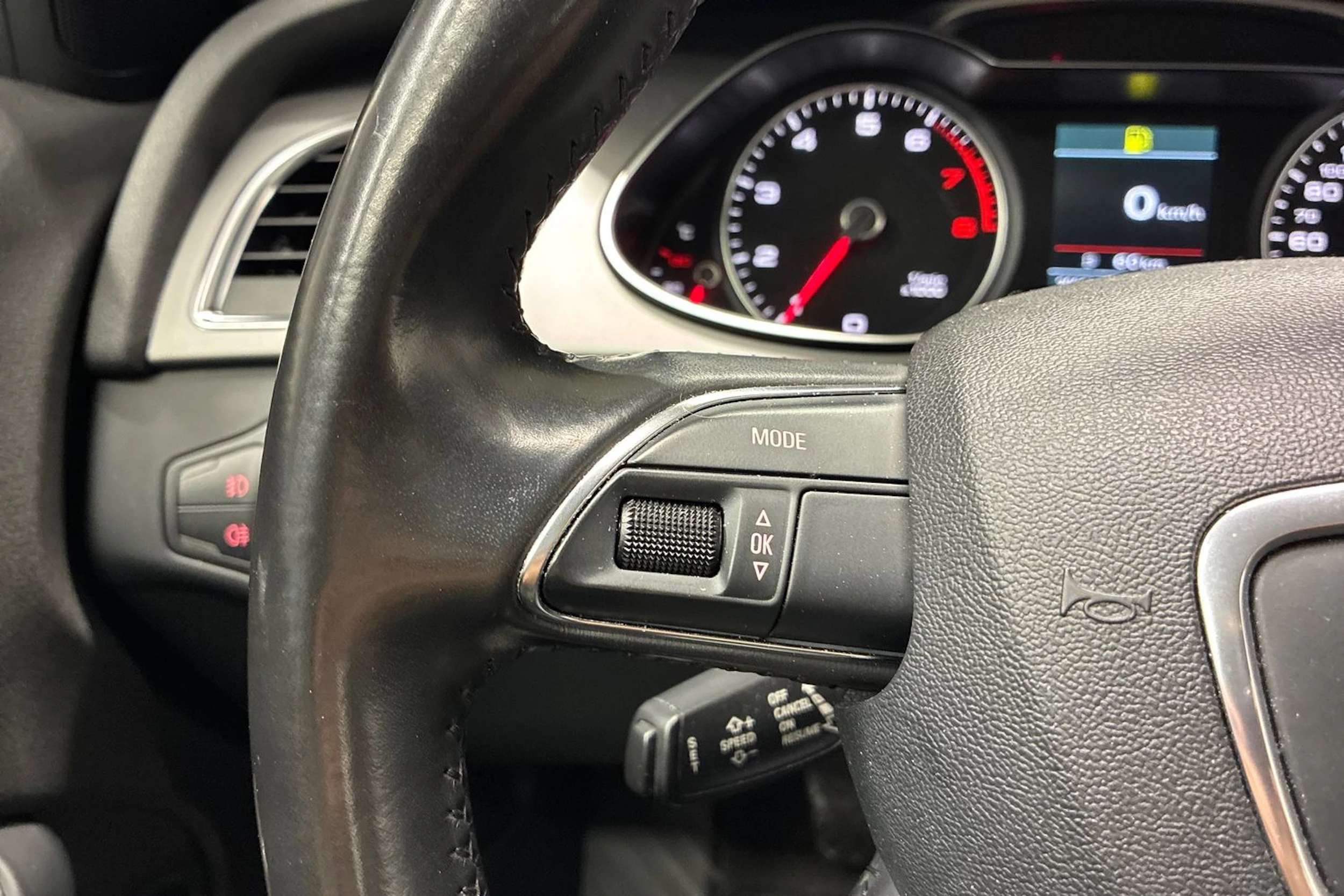 hopea Audi A4 2013 kuva 13.