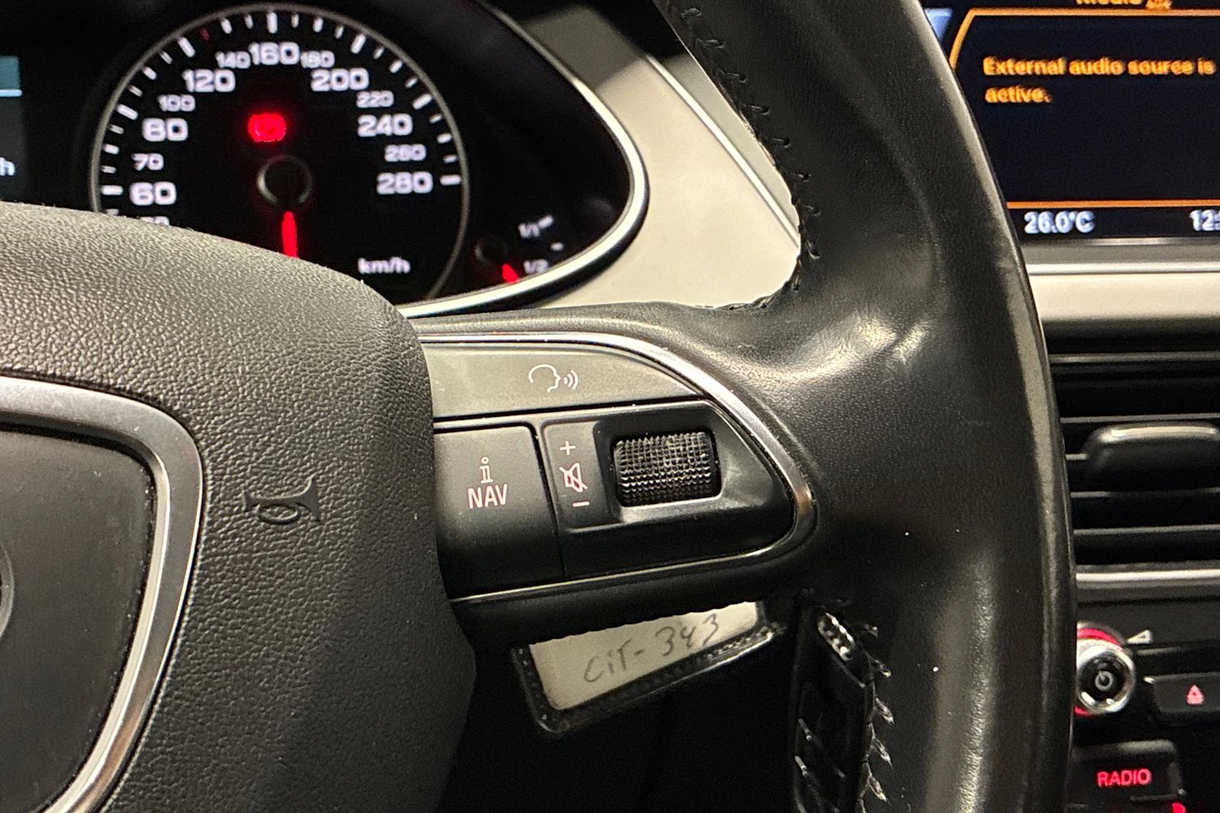 hopea Audi A4 2013 kuva 14.