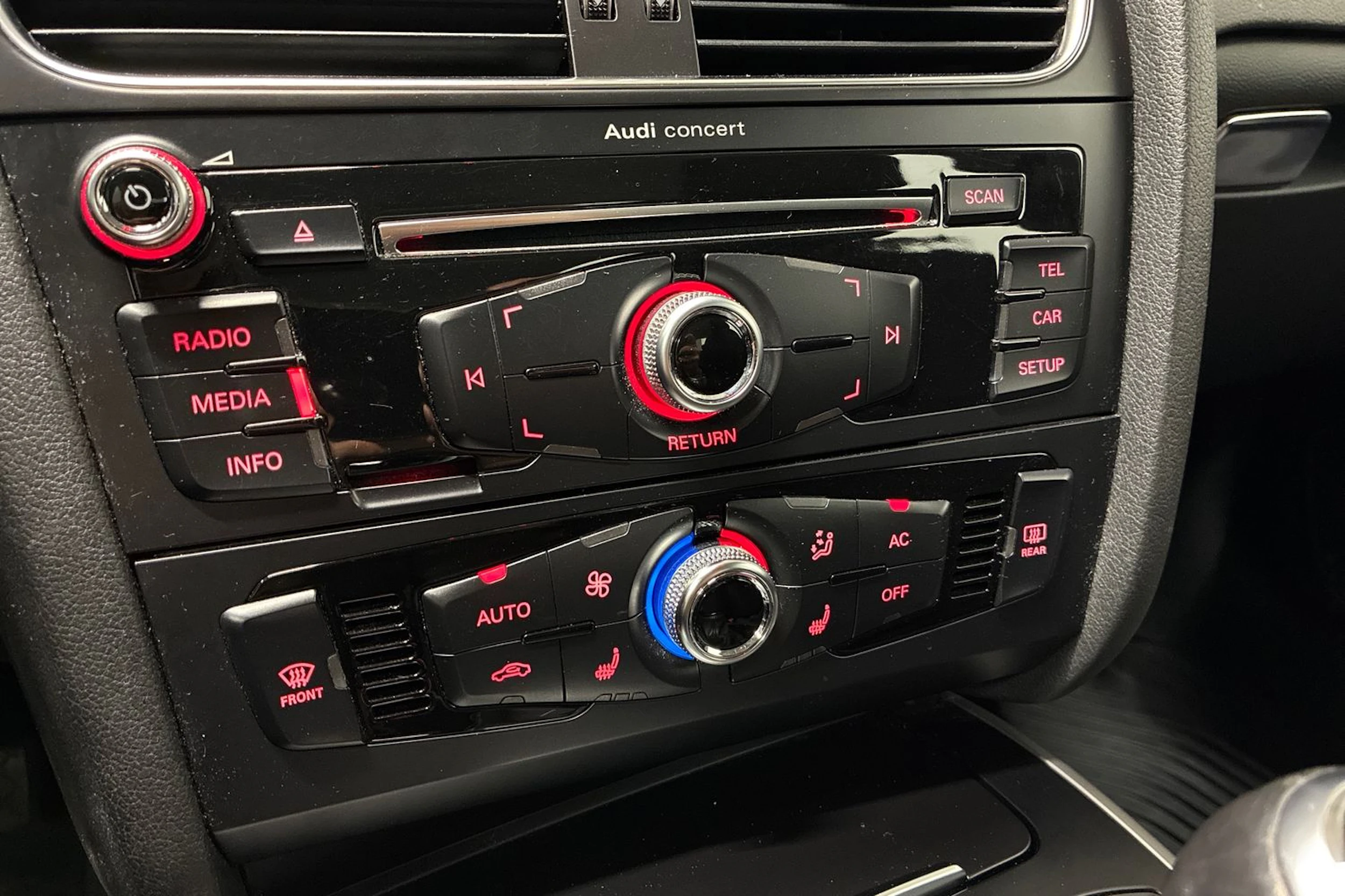 hopea Audi A4 2013 kuva 19.