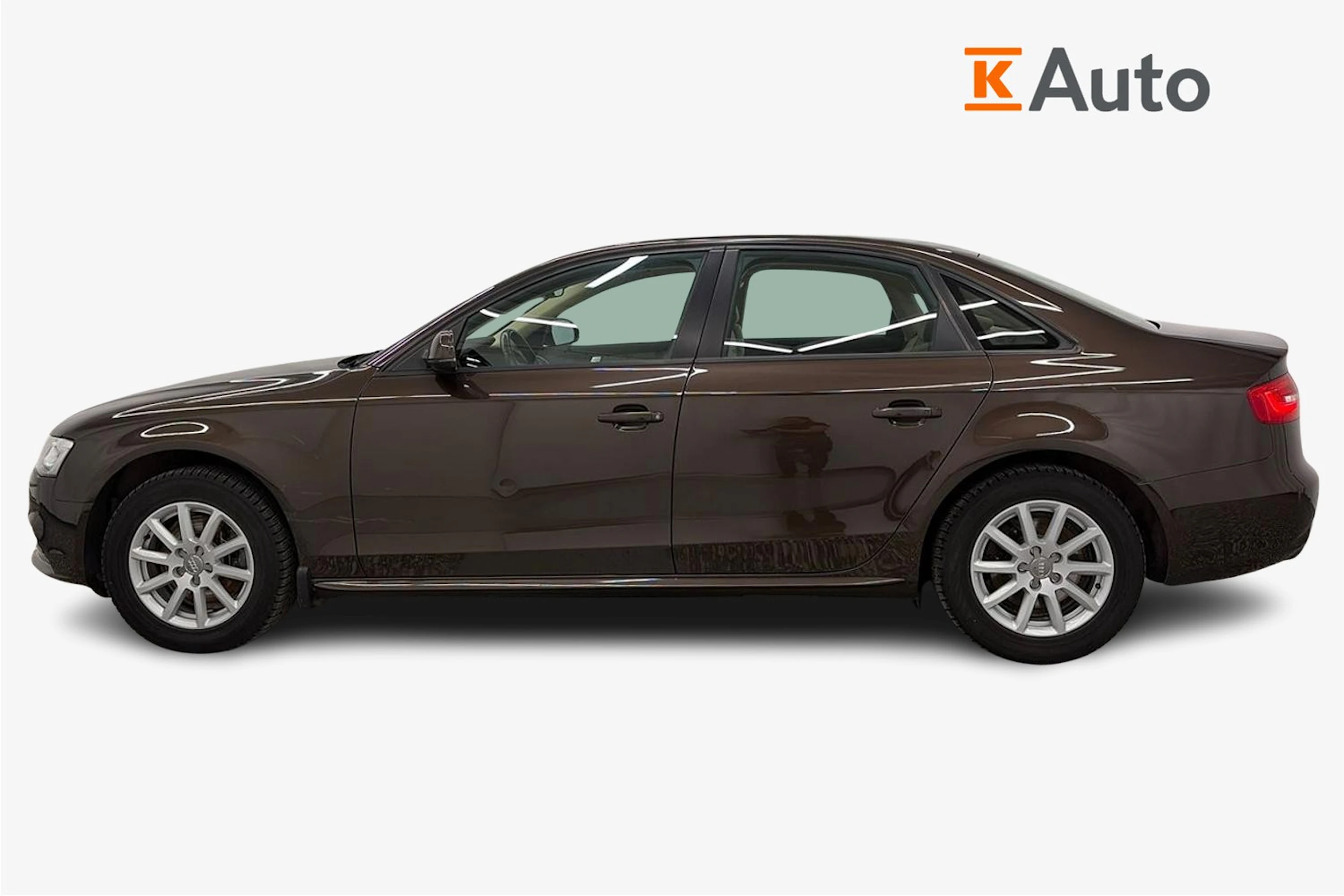 ruskea (beige) Audi A4 2013 kuva 5.
