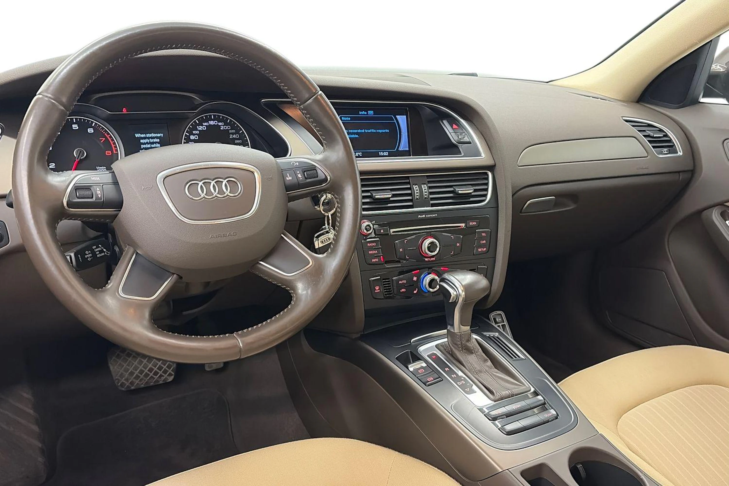 ruskea (beige) Audi A4 2013 kuva 6.