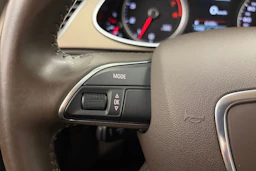 ruskea (beige) Audi A4 2013 kuva 14.