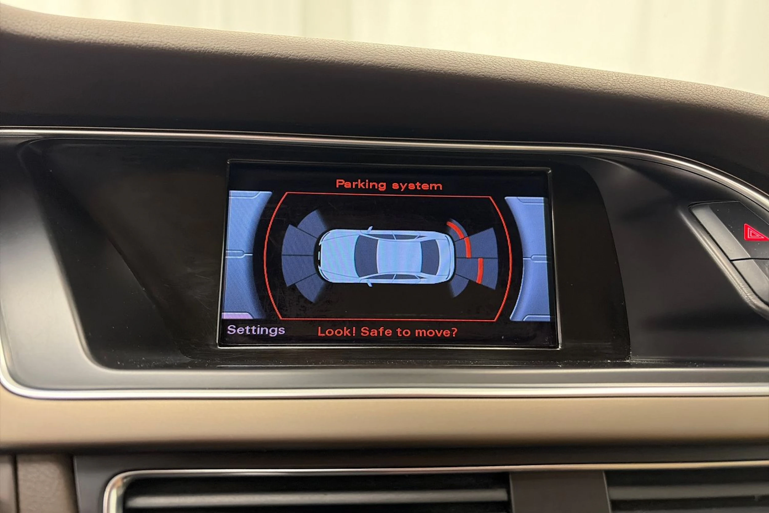 ruskea (beige) Audi A4 2013 kuva 18.