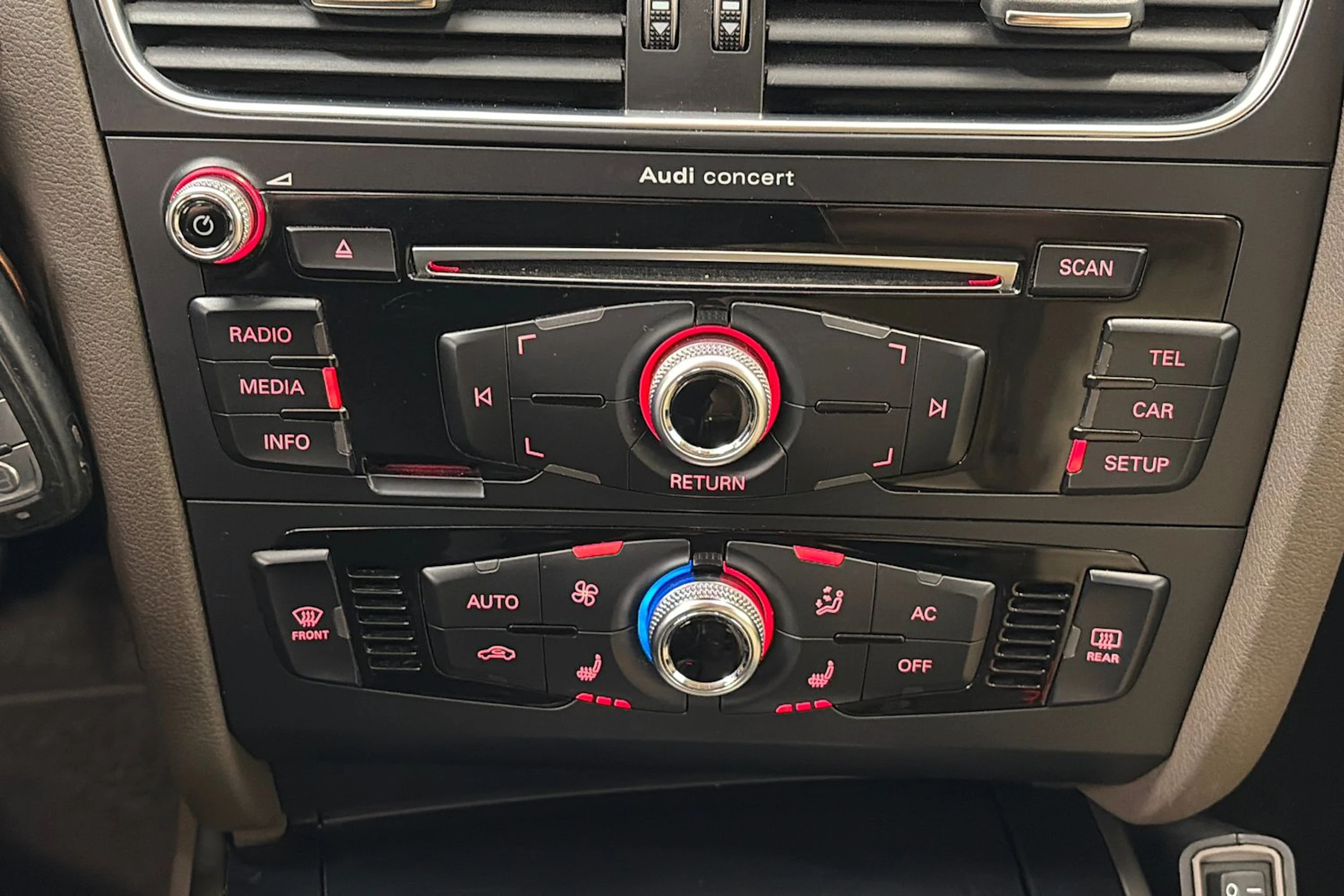 ruskea (beige) Audi A4 2013 kuva 19.