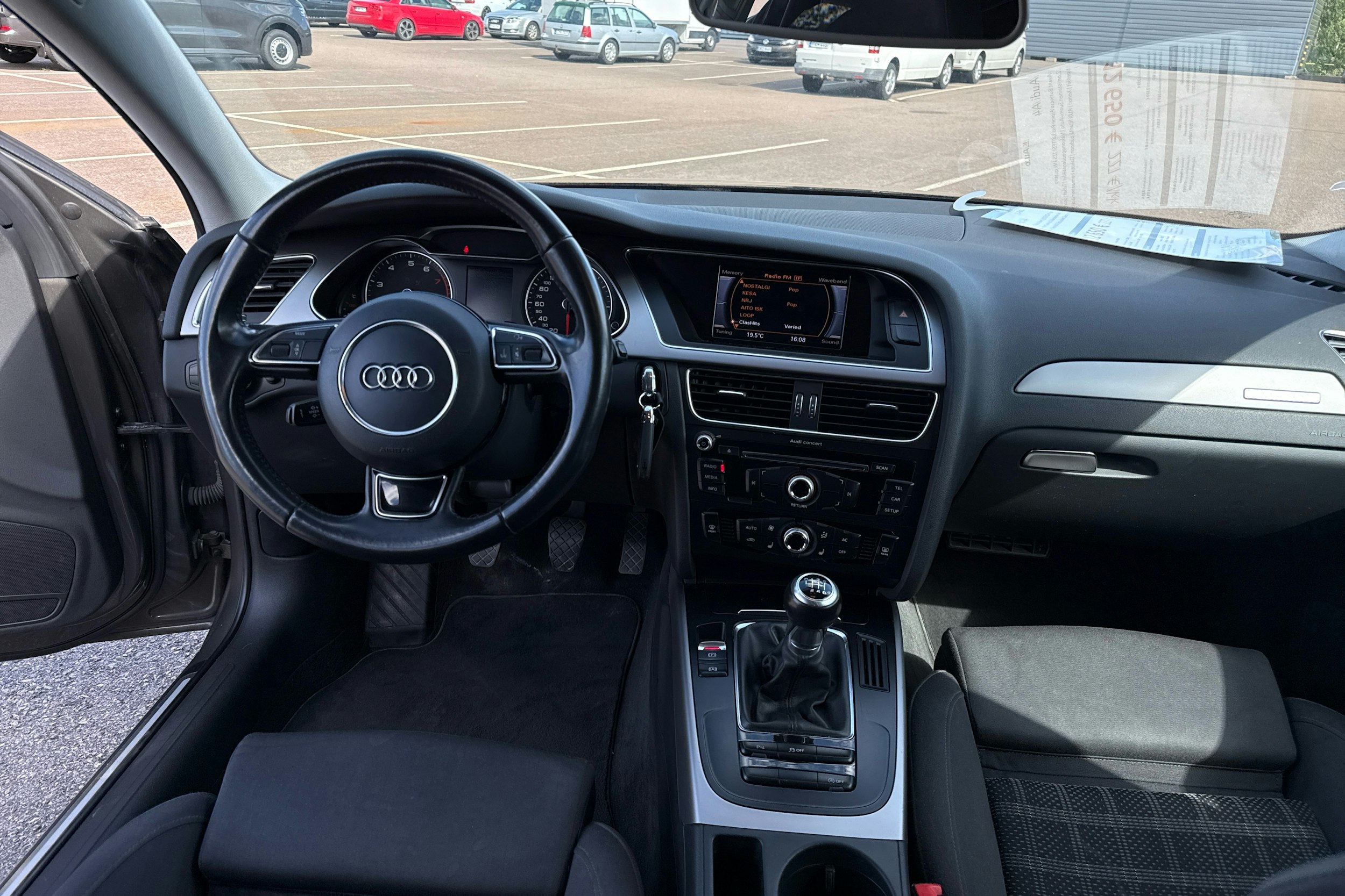harmaa Audi A4 2013 kuva 7.