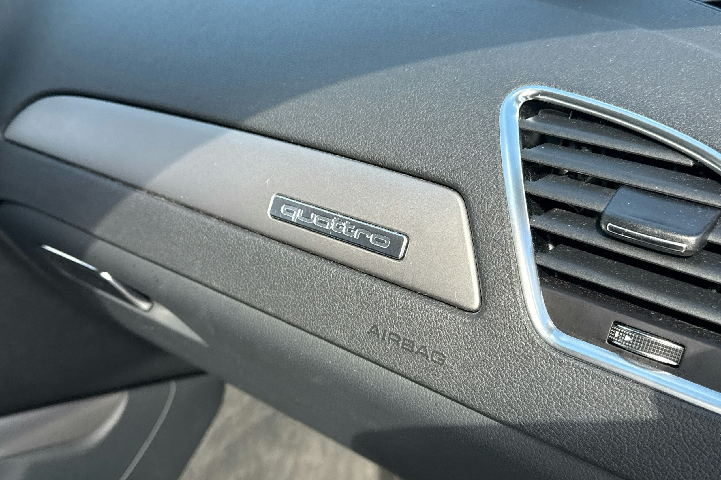 harmaa Audi A4 2013 kuva 21.