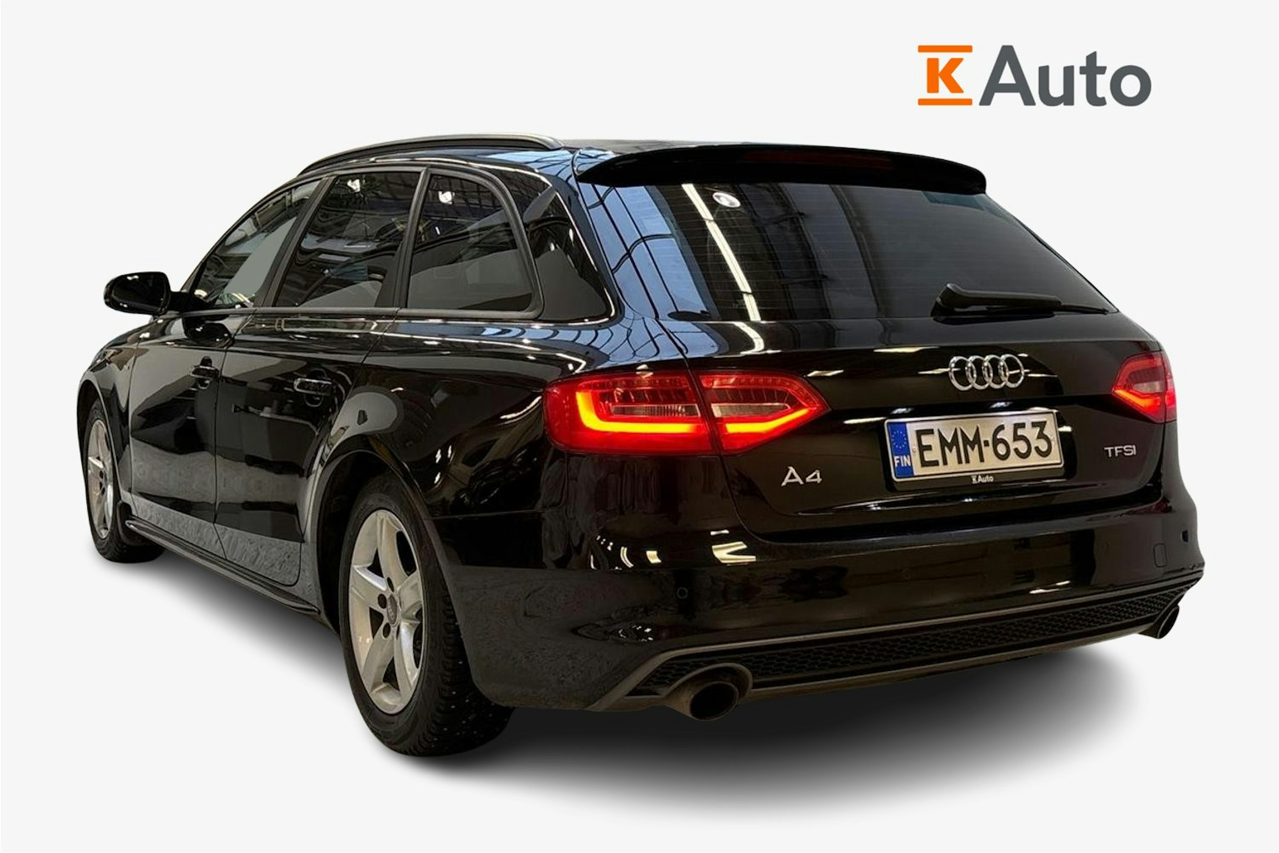 musta Audi A4 2013 kuva 2.