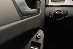 musta Audi A4 2013 kuva 16.