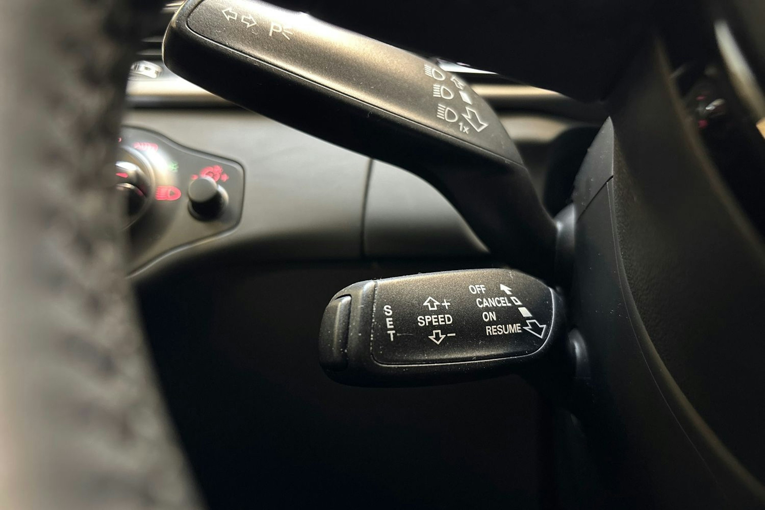 musta Audi A4 2013 kuva 17.