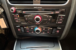 musta Audi A4 2013 kuva 21.