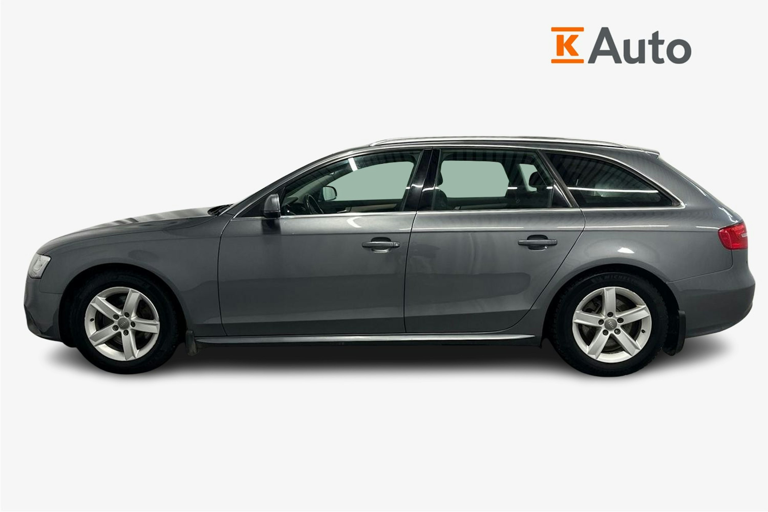 harmaa Audi A4 2013 kuva 6.