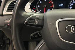 musta Audi A4 2013 kuva 11.