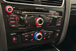 musta Audi A4 2013 kuva 18.