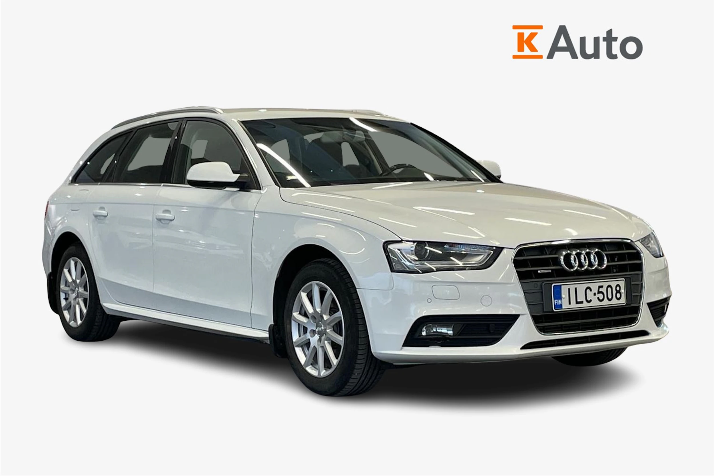 Valkoinen Audi A4 2013 kuva 1.