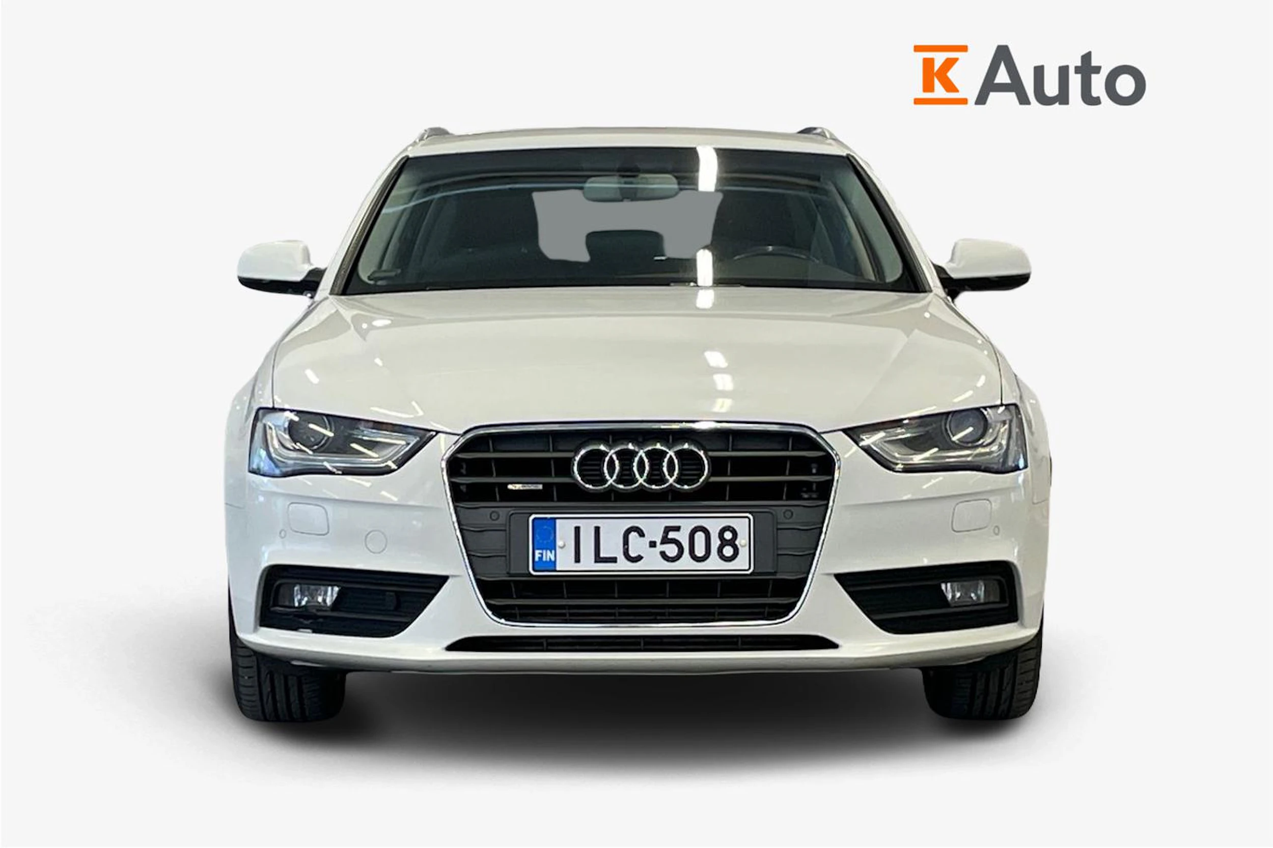 Valkoinen Audi A4 2013 kuva 4.