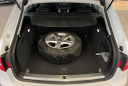 Valkoinen Audi A4 2013 kuva 21.