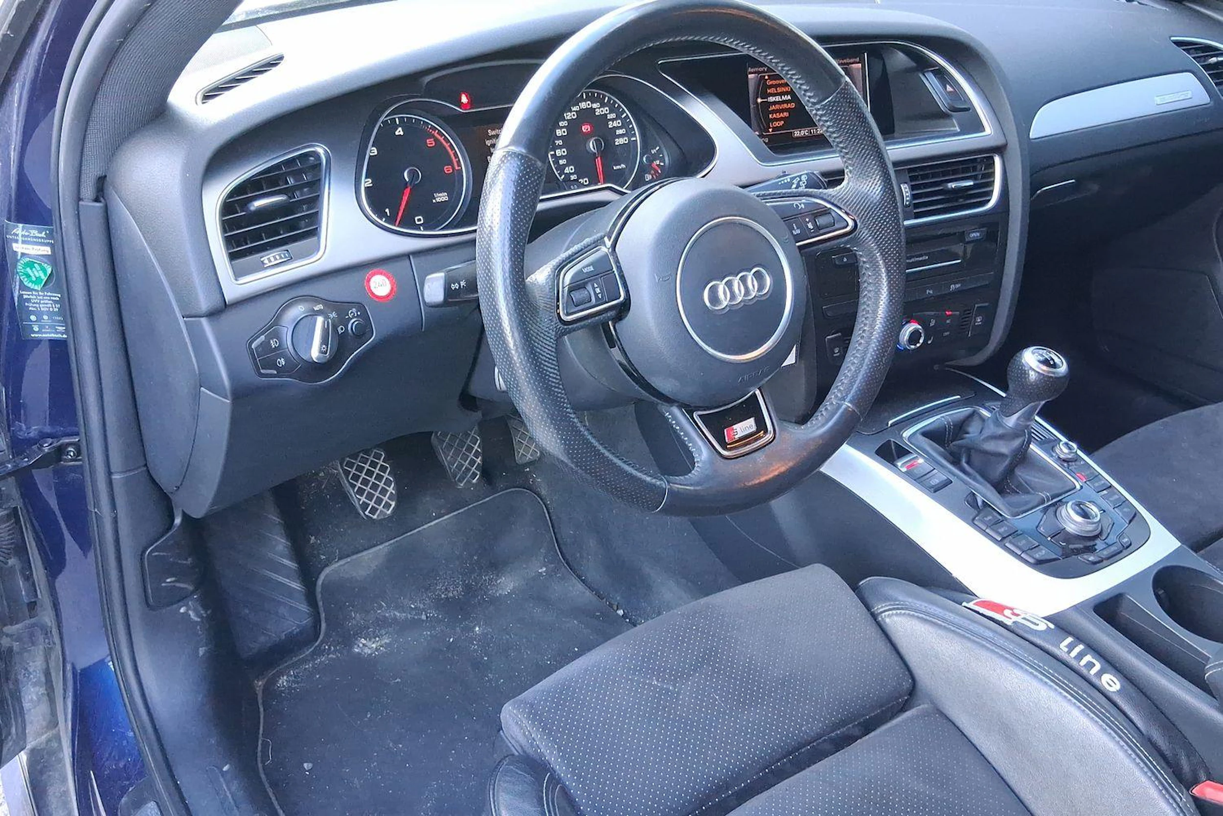 met. sininen Audi A4 2013 kuva 3.