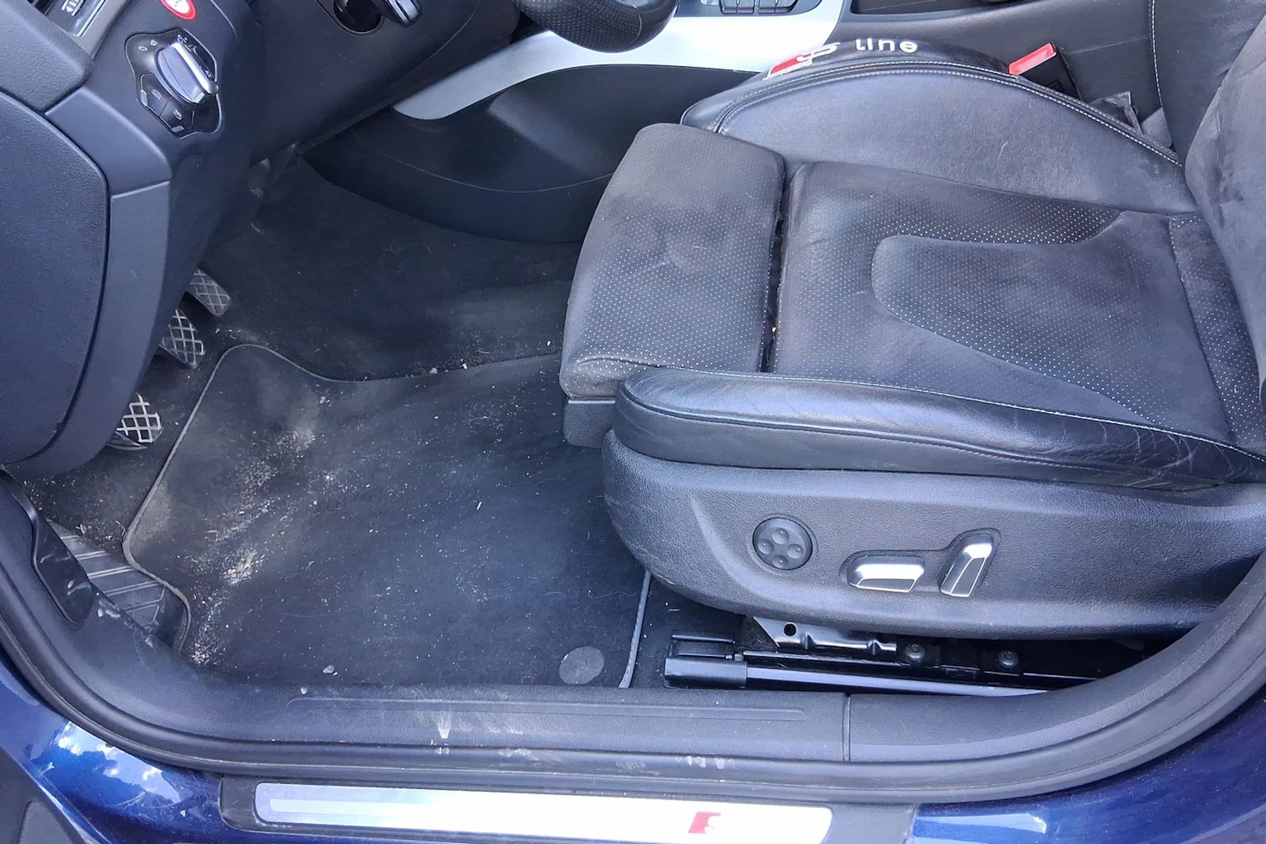 met. sininen Audi A4 2013 kuva 4.