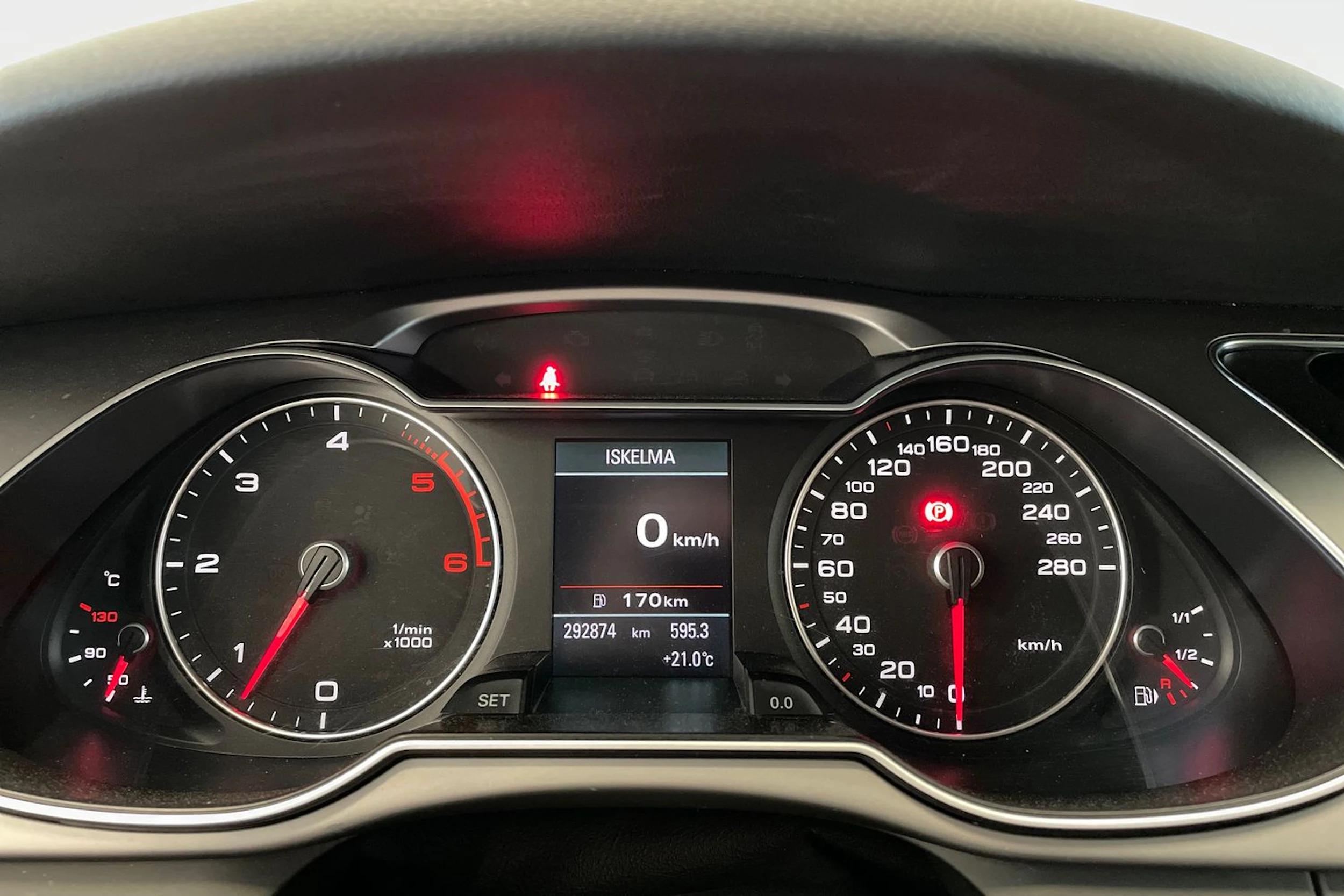 met. sininen Audi A4 2013 kuva 19.