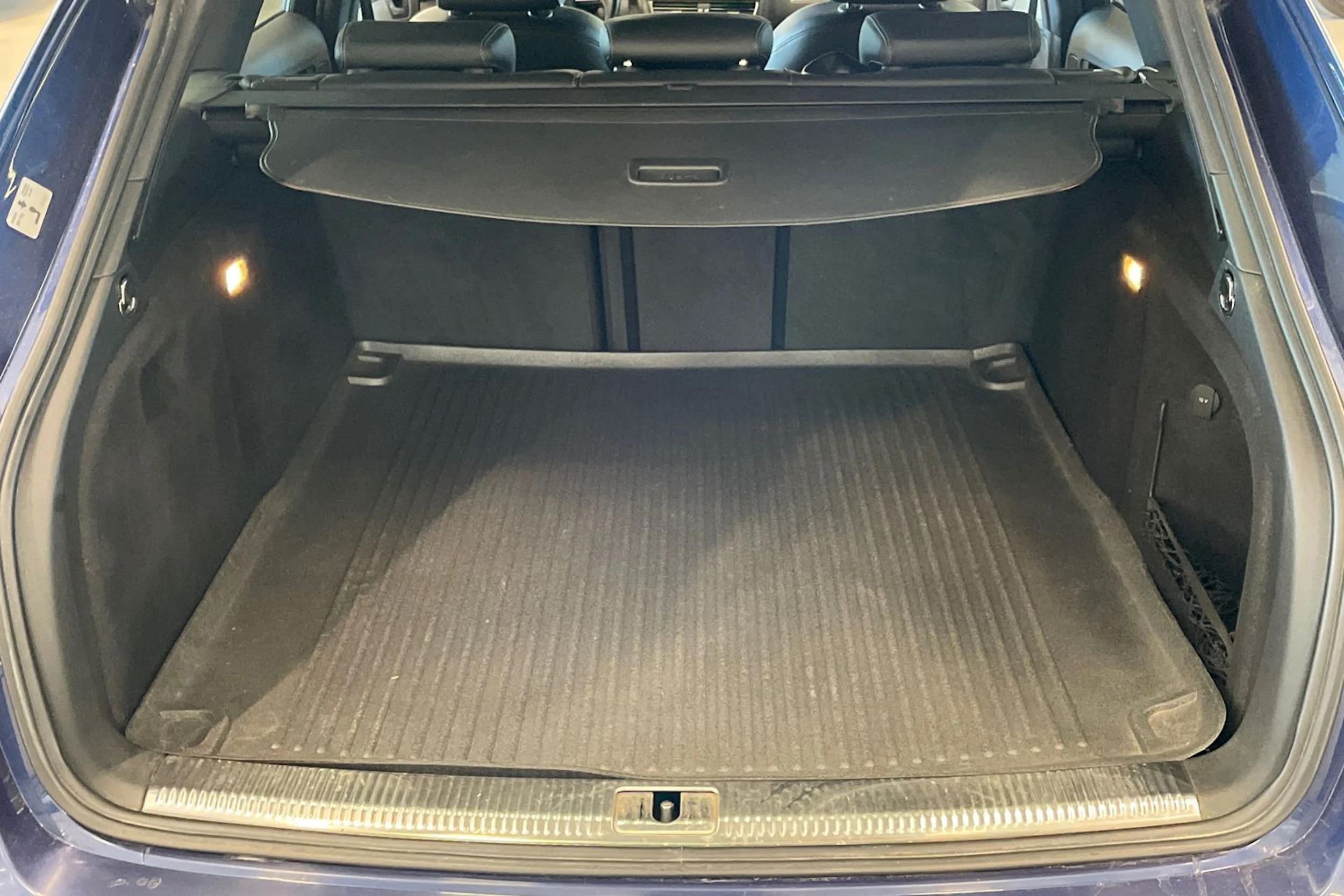 met. sininen Audi A4 2013 kuva 31.