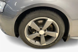 Harmaa Audi A4 2013 kuva 9.