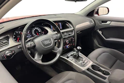 punainen Audi A4 2013 kuva 6.