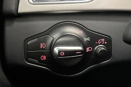 punainen Audi A4 2013 kuva 15.