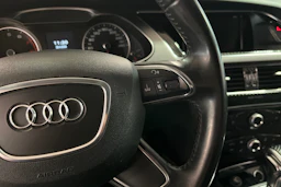 punainen Audi A4 2013 kuva 17.