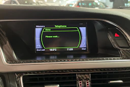 punainen Audi A4 2013 kuva 18.