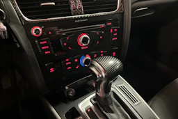 punainen Audi A4 2013 kuva 19.