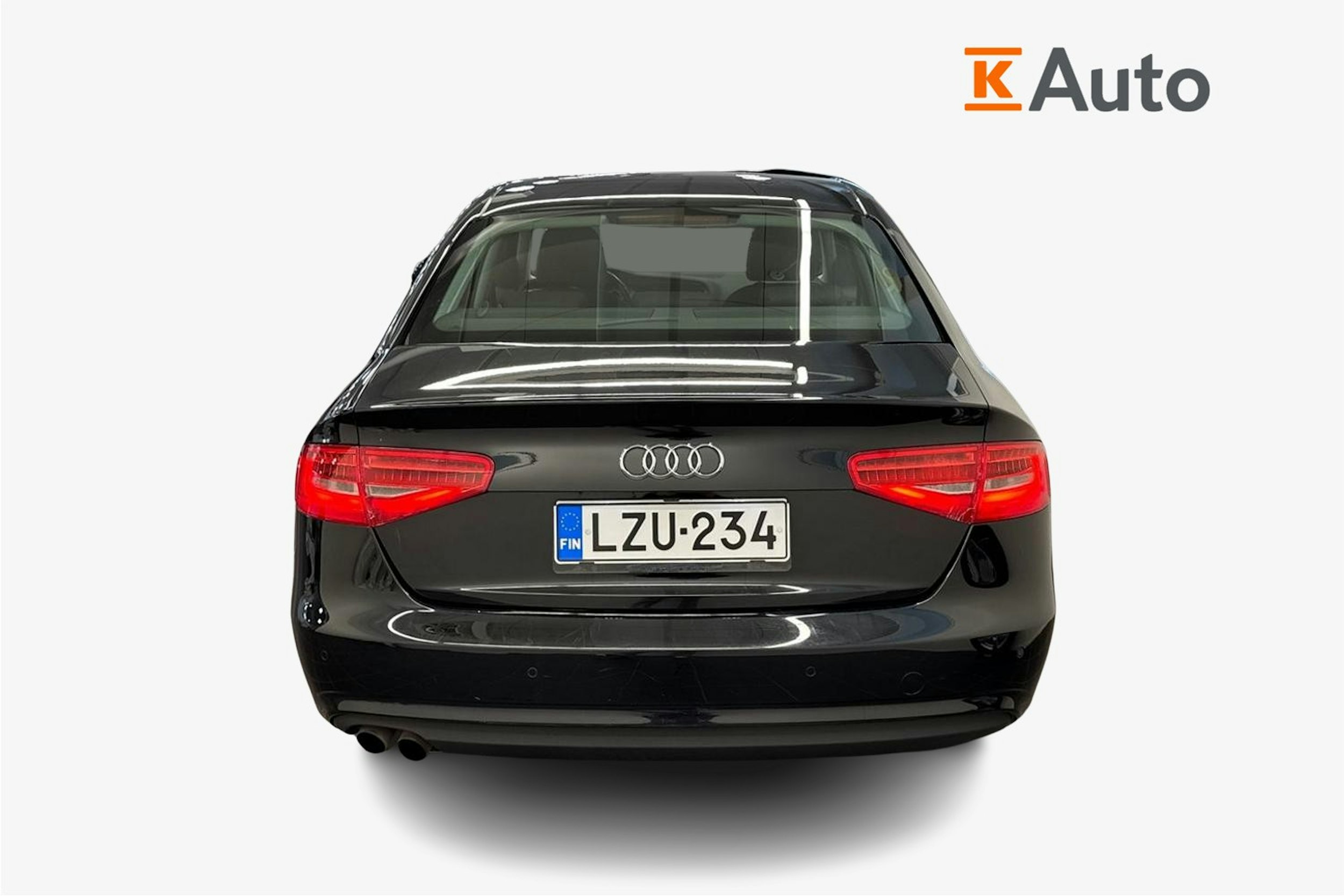 Musta Audi A4 2013 kuva 3.