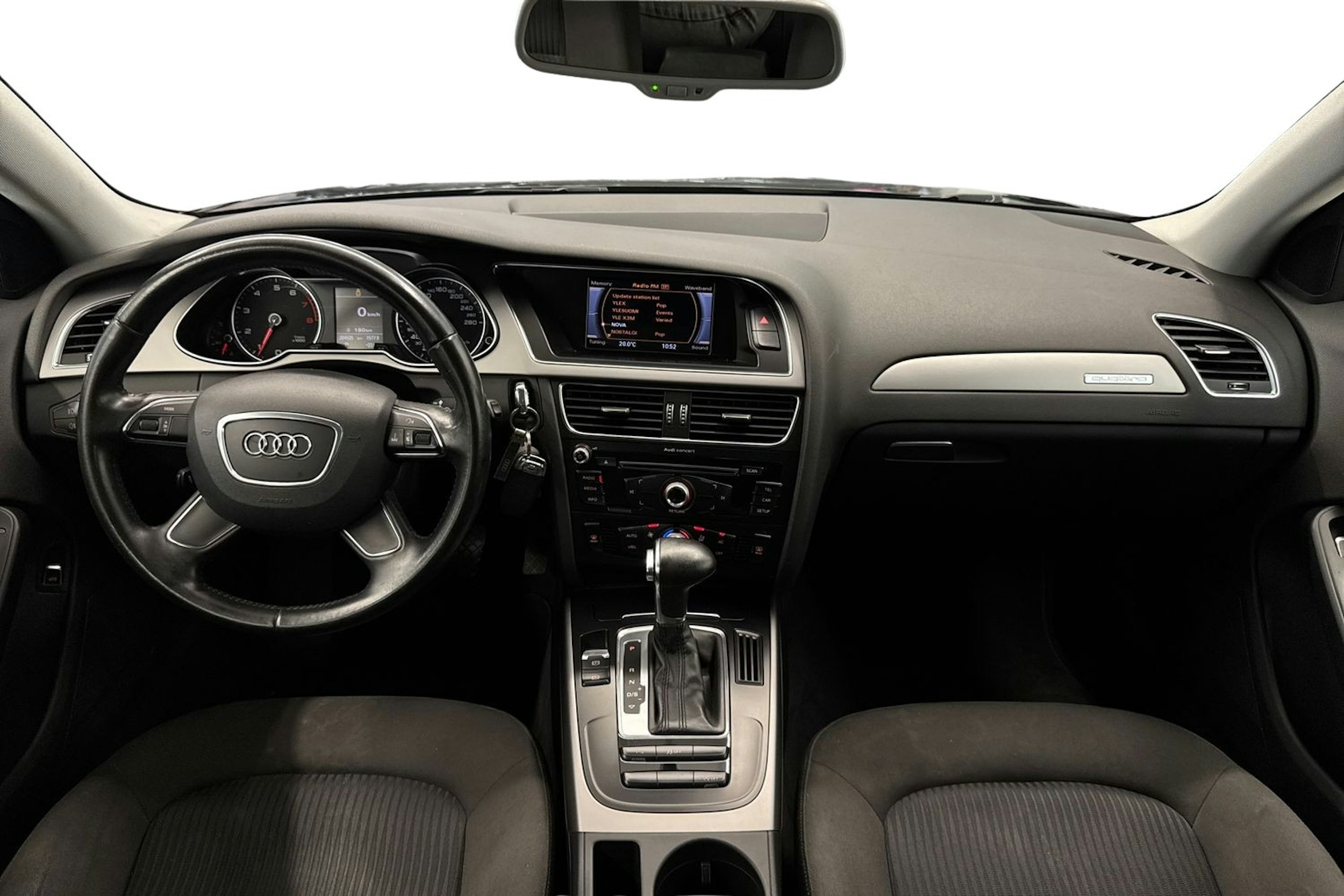Musta Audi A4 2013 kuva 9.